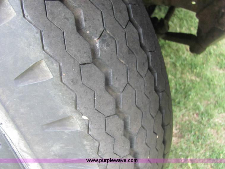 image for item 6976 1960 GMC 4000 grain truck