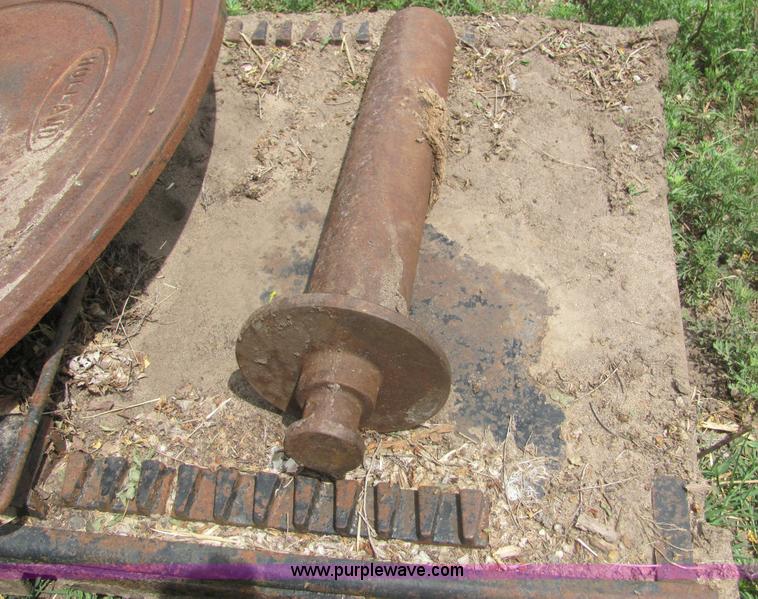 image for item 6977 Holland semi fifth wheel hitch