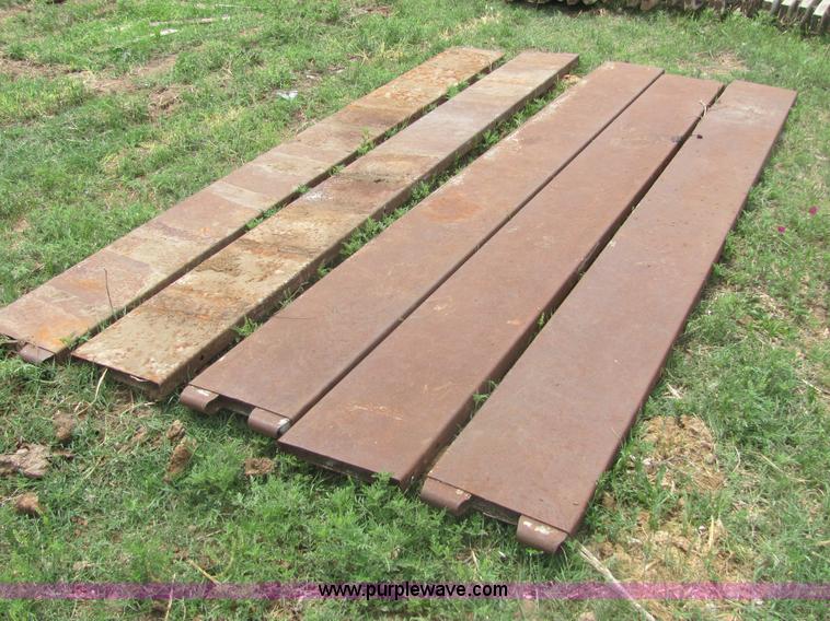 image for item 6978 Assorted concrete forms