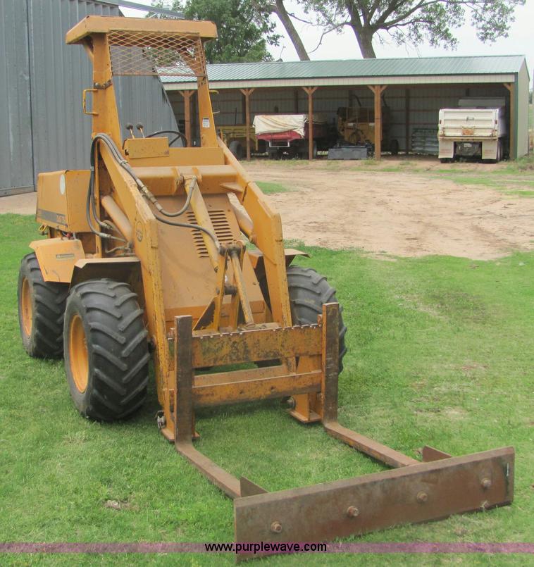 image for item 6980 Case Davis ScatBack 430 loader