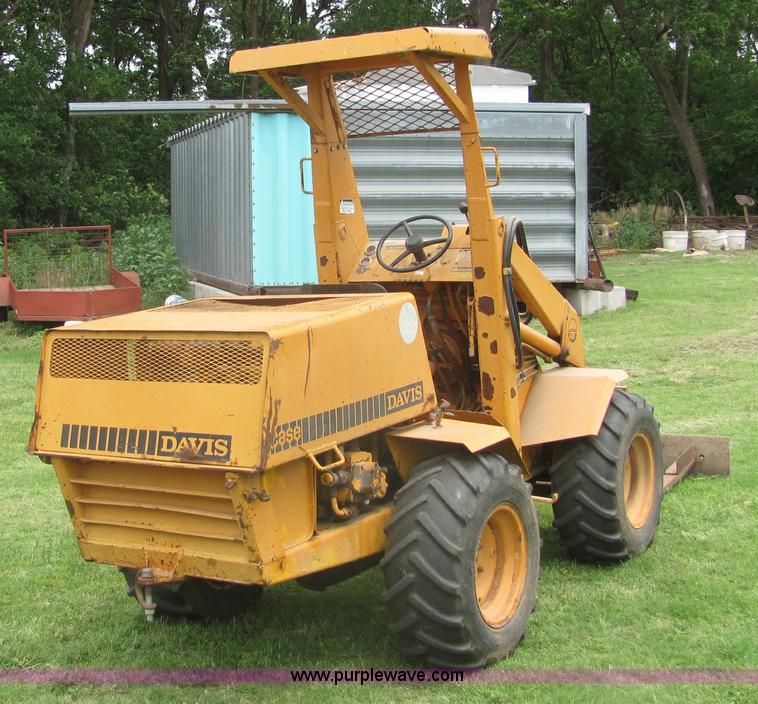 image for item 6980 Case Davis ScatBack 430 loader