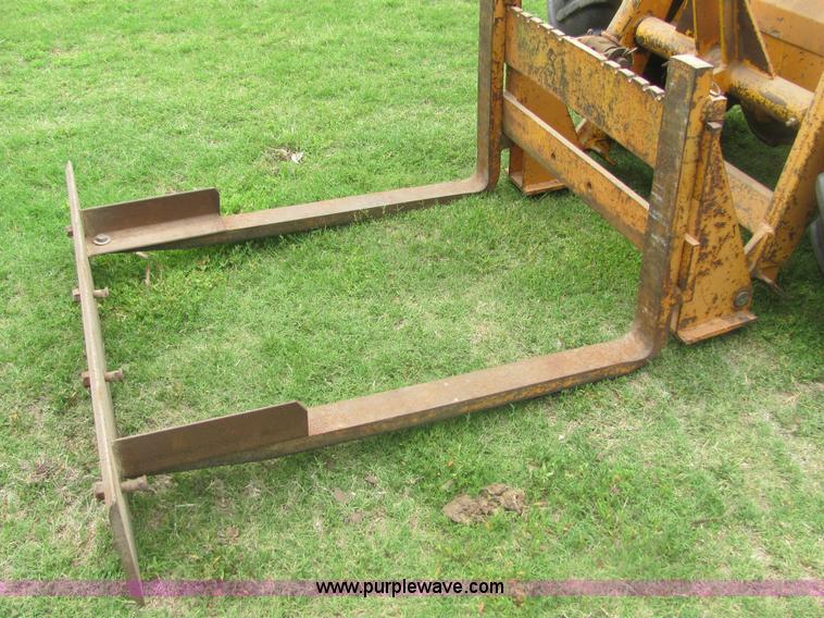 image for item 6980 Case Davis ScatBack 430 loader