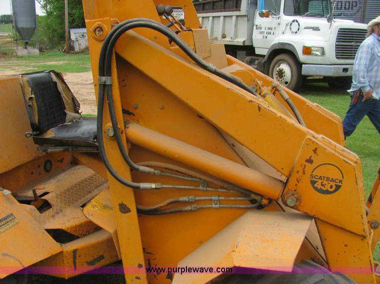 image for item 6980 Case Davis ScatBack 430 loader