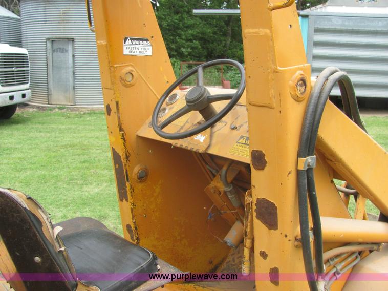 image for item 6980 Case Davis ScatBack 430 loader