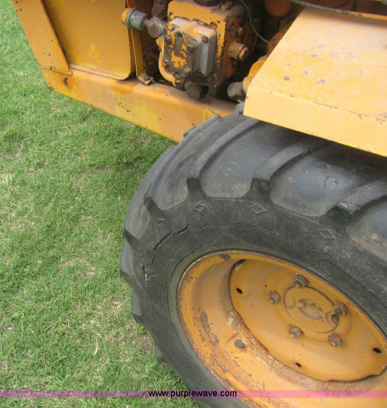 image for item 6980 Case Davis ScatBack 430 loader