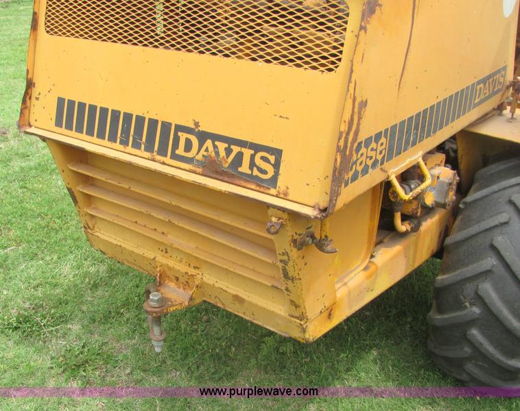image for item 6980 Case Davis ScatBack 430 loader