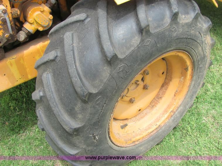 image for item 6980 Case Davis ScatBack 430 loader