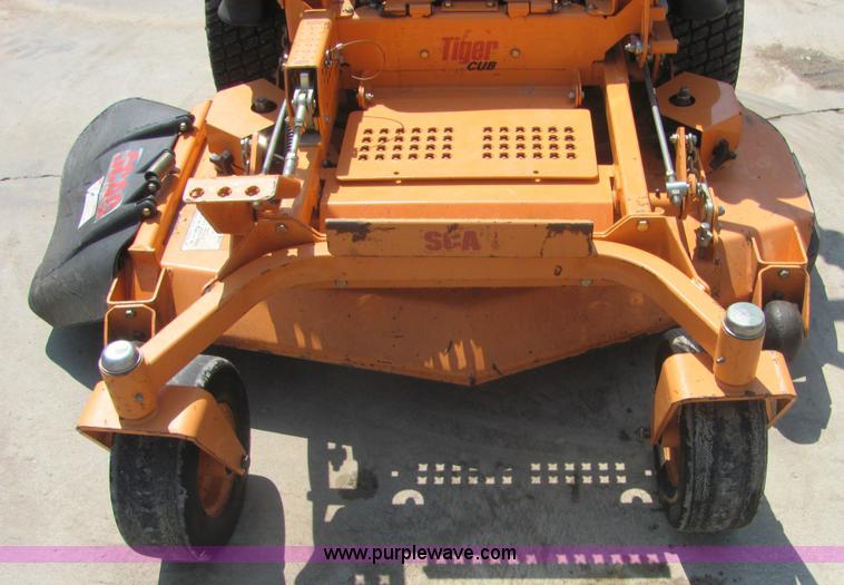 image for item 6982 2010 Scag Tiger Cub zero turn lawn mower