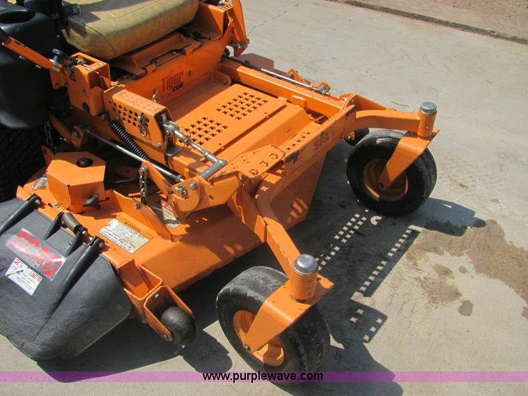image for item 6982 2010 Scag Tiger Cub zero turn lawn mower