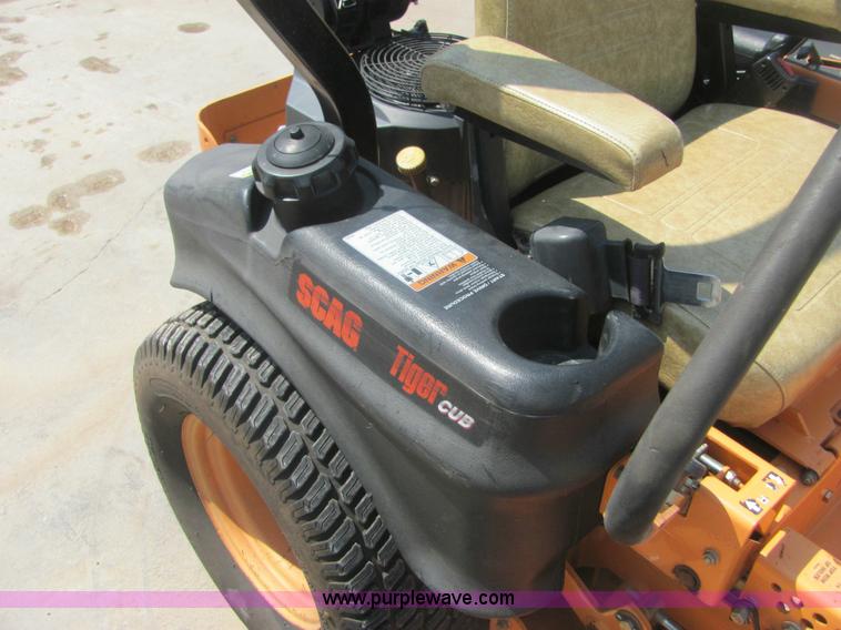 image for item 6982 2010 Scag Tiger Cub zero turn lawn mower