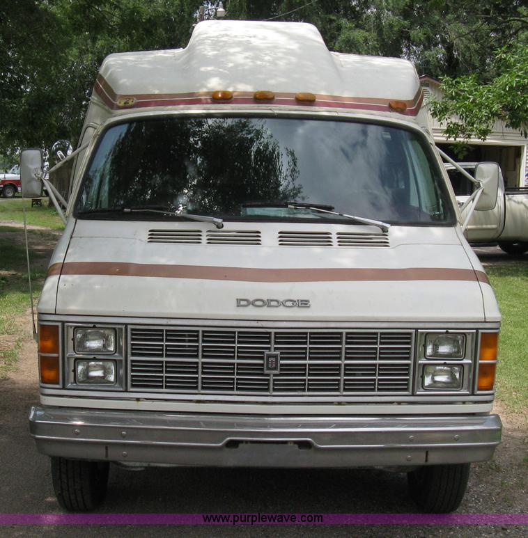 image for item 8095 1980 Dodge F30 Sportsman GBX motor home