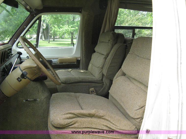 image for item 8095 1980 Dodge F30 Sportsman GBX motor home