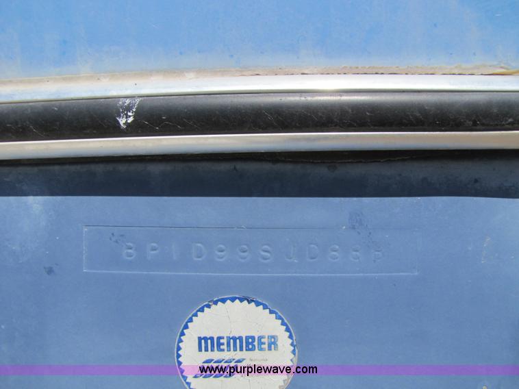 image for item 8612 1988 Bayliner 21' boat