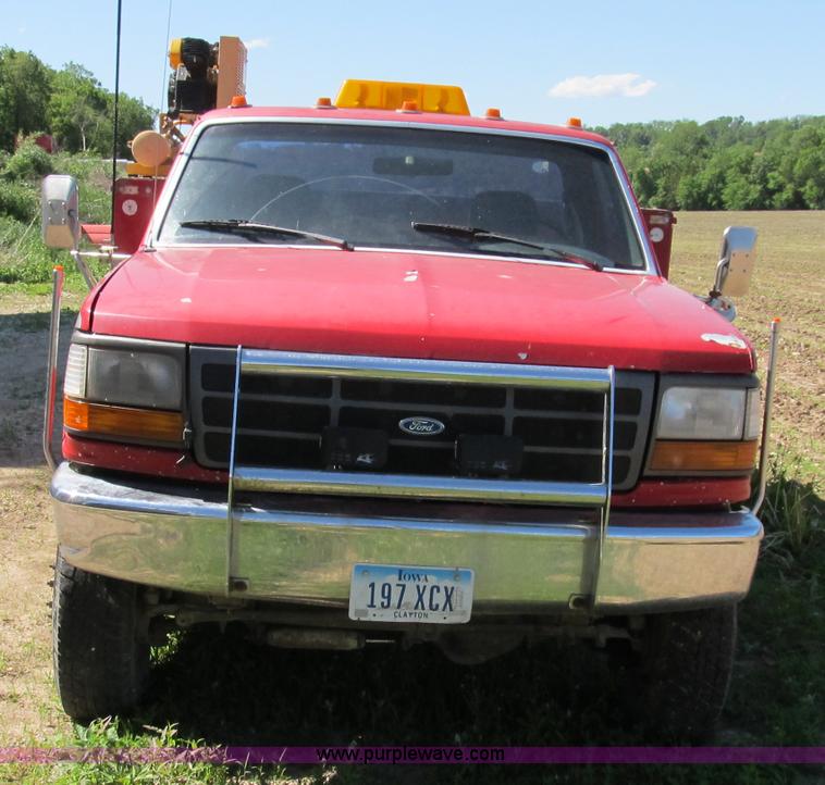 image for item 8993 1993 Ford F350 utility pickup truck