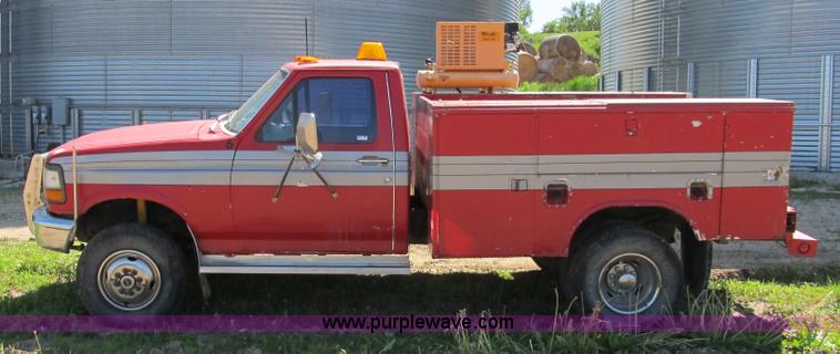 image for item 8993 1993 Ford F350 utility pickup truck