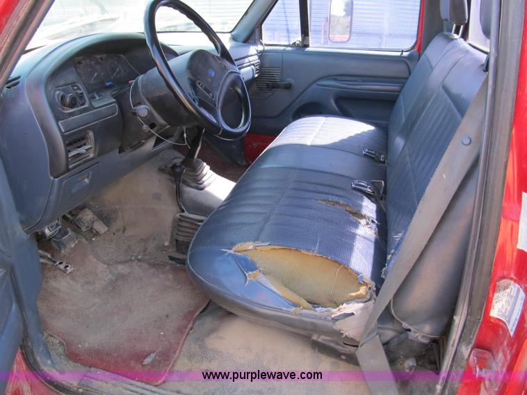 image for item 8993 1993 Ford F350 utility pickup truck