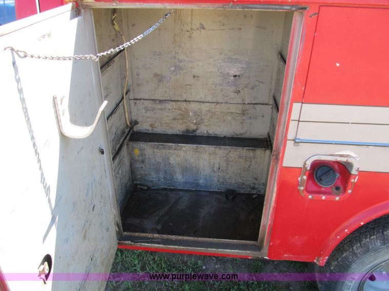 image for item 8993 1993 Ford F350 utility pickup truck