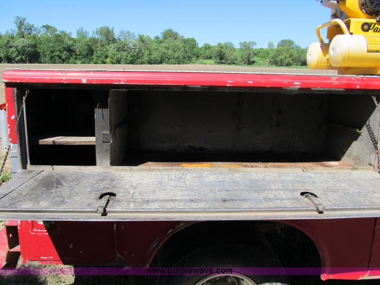 image for item 8993 1993 Ford F350 utility pickup truck