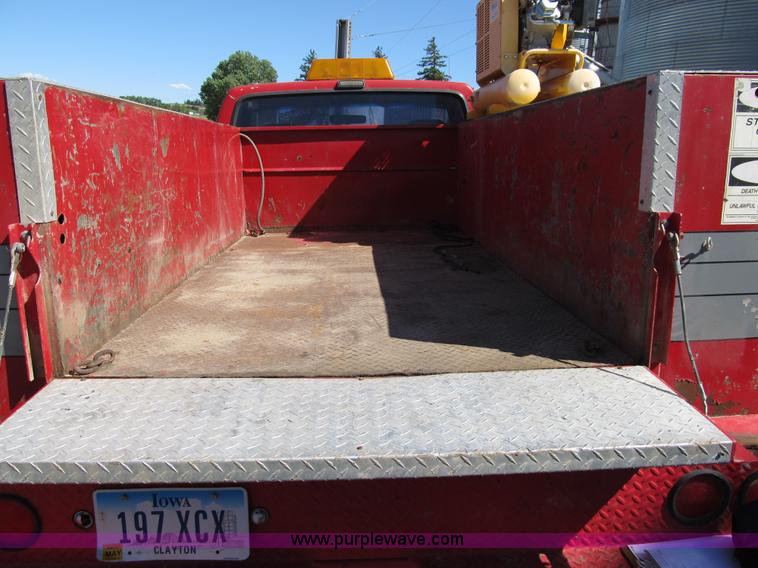 image for item 8993 1993 Ford F350 utility pickup truck