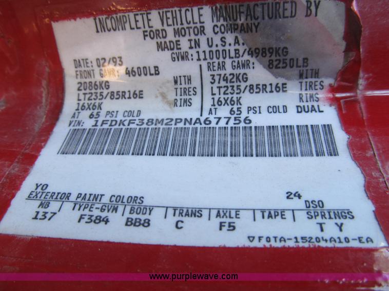 image for item 8993 1993 Ford F350 utility pickup truck