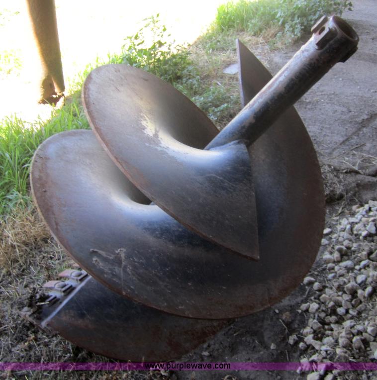 image for item A4800 Bobcat 15C auger mounting bracket with bit