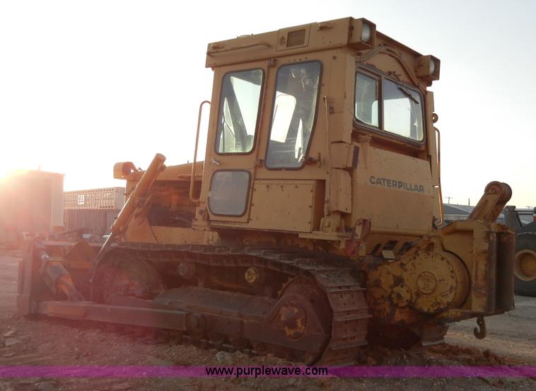 image for item 1001 1982 Caterpillar D5B dozer