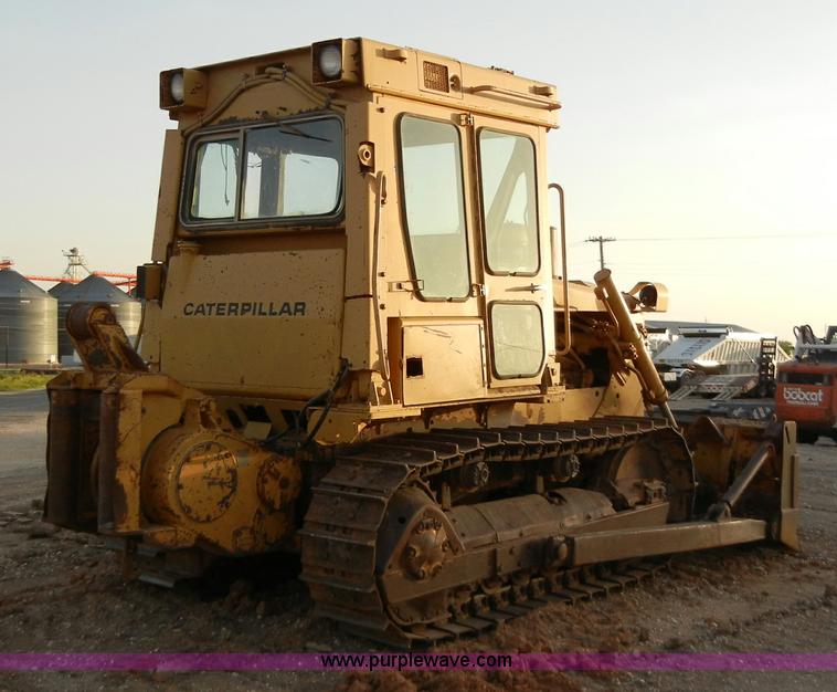 image for item 1001 1982 Caterpillar D5B dozer