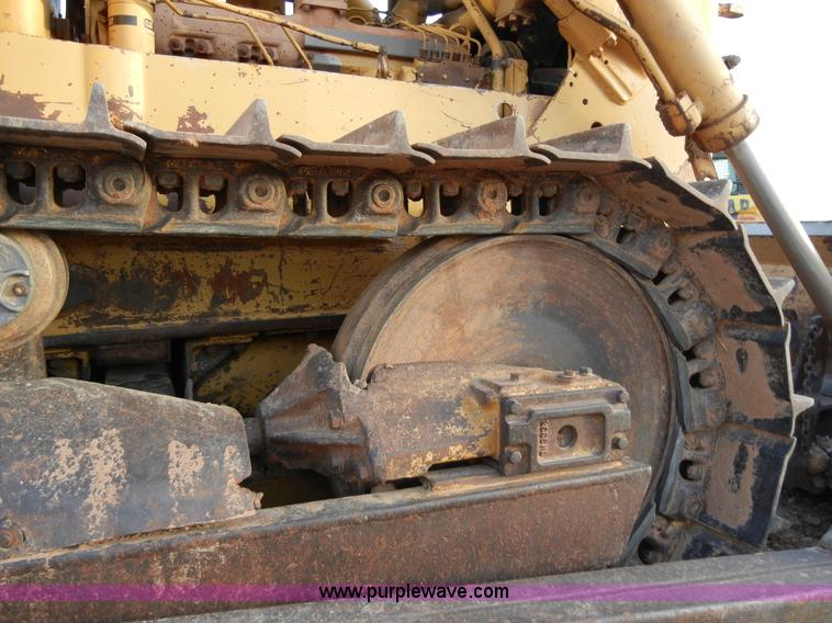 image for item 1001 1982 Caterpillar D5B dozer