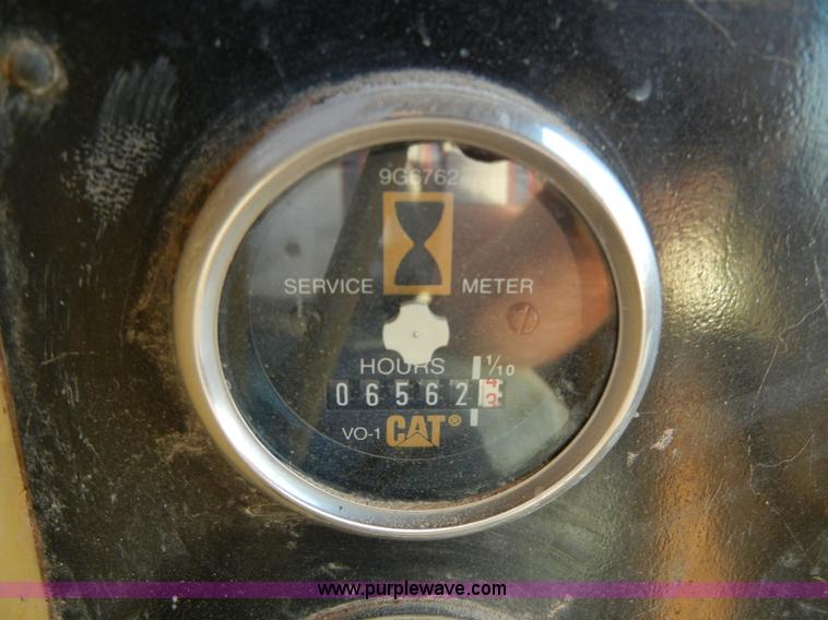 image for item 1001 1982 Caterpillar D5B dozer