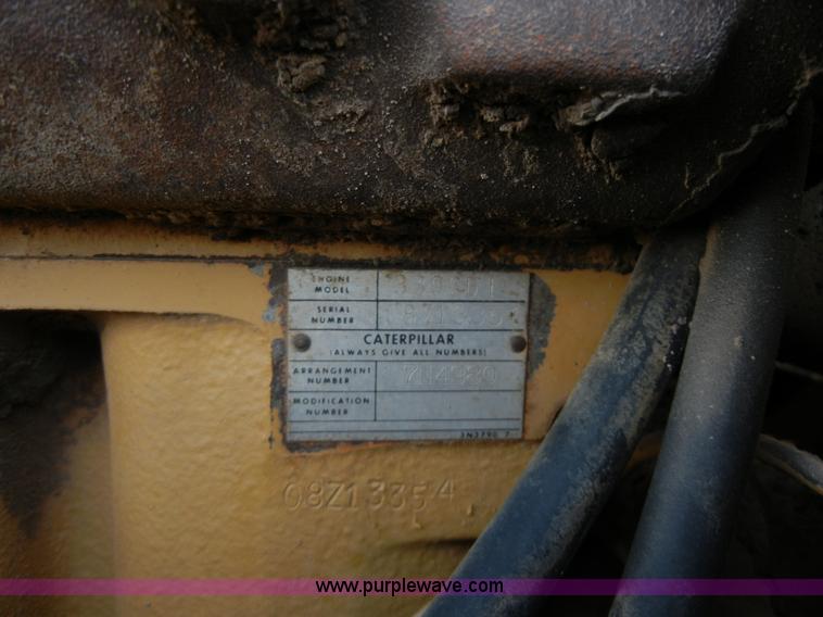 image for item 1001 1982 Caterpillar D5B dozer