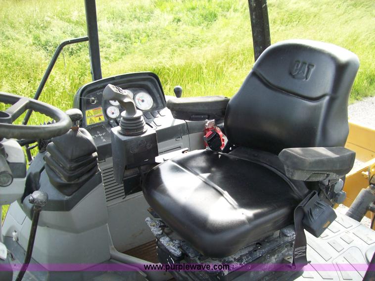 image for item 1750 2007 Caterpillar 414E IL loader