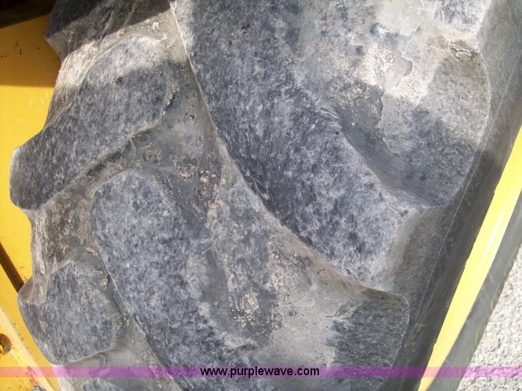 image for item 1750 2007 Caterpillar 414E IL loader