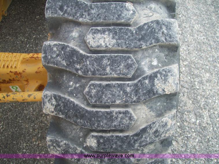 image for item 1750 2007 Caterpillar 414E IL loader