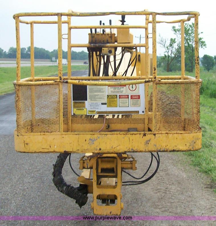 image for item 1751 Condor 68 boom lift