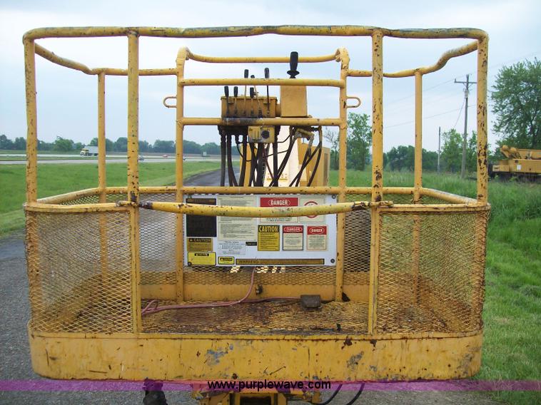 image for item 1751 Condor 68 boom lift