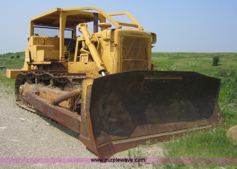 image for item 3791 International TD-25C dozer