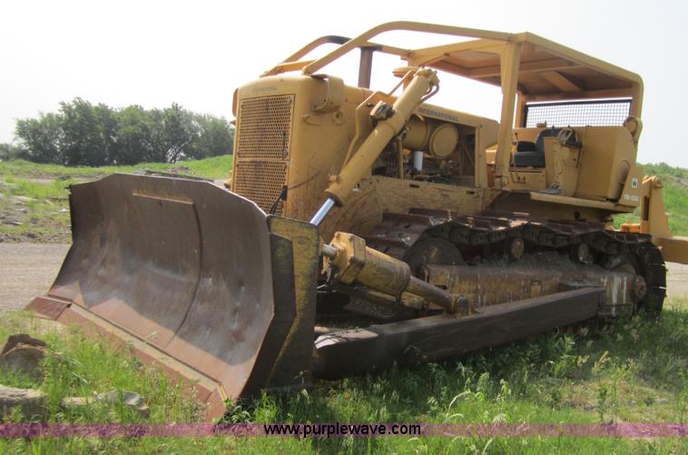 image for item 3791 International TD-25C dozer