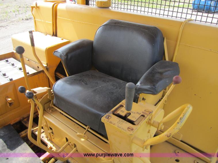 image for item 3791 International TD-25C dozer