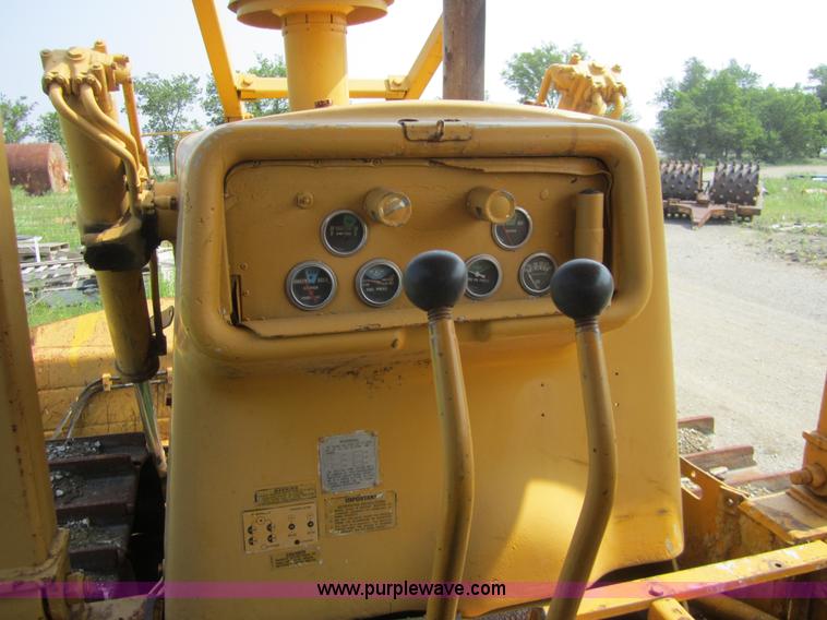 image for item 3791 International TD-25C dozer
