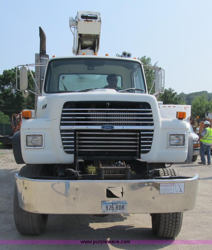 image for item 4149 1988 Ford LT9000 crane truck