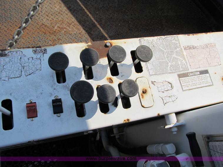 image for item 4149 1988 Ford LT9000 crane truck