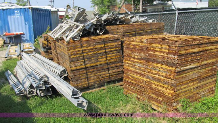 image for item 4150 Assorted concrete froms