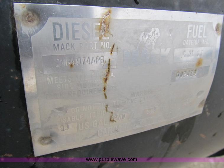 image for item 4151 1986 Mack R686ST dump truck