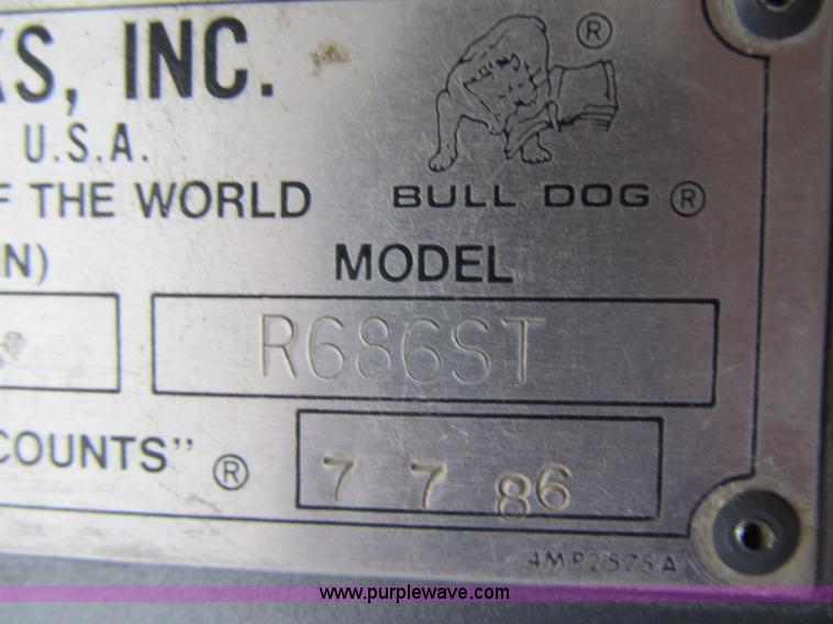 image for item 4151 1986 Mack R686ST dump truck