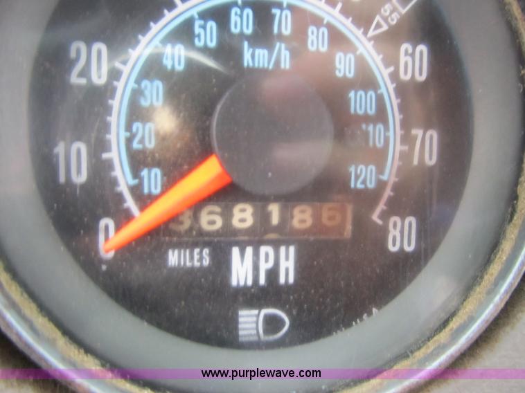 image for item 4151 1986 Mack R686ST dump truck