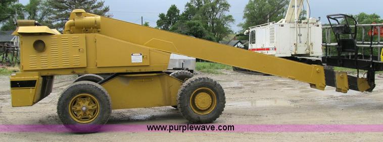 image for item 4152 1989 Grove MZ66A boom lift