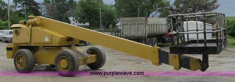 image for item 4152 1989 Grove MZ66A boom lift