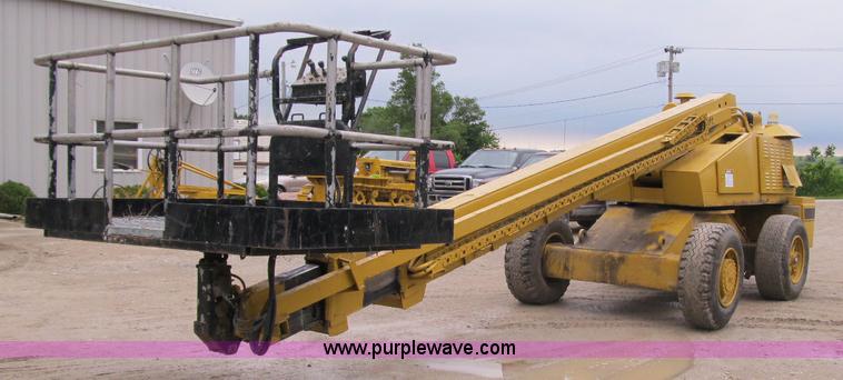 image for item 4152 1989 Grove MZ66A boom lift