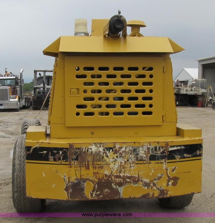 image for item 4152 1989 Grove MZ66A boom lift