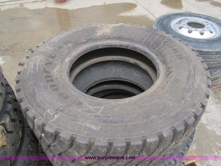 image for item 4153 (11) assorted tires
